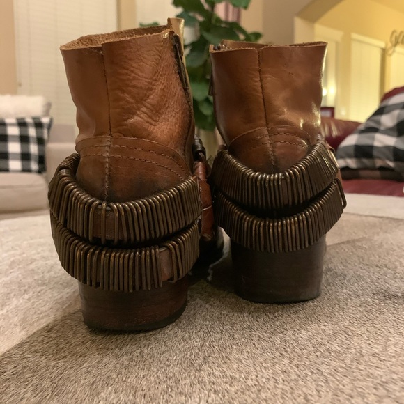 Freebird distressed leather boots - Picture 3 of 4